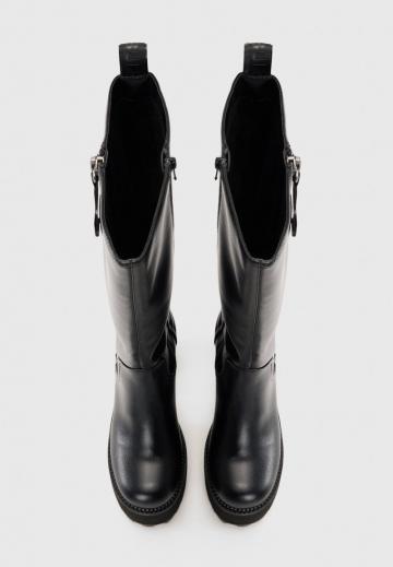 Высокие сапоги