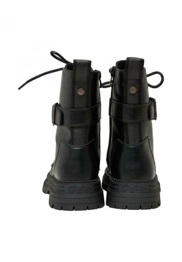 Ботинки на шнуровке