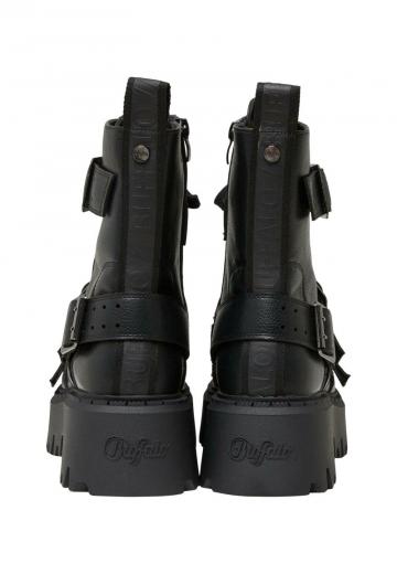 Ботинки на шнуровке