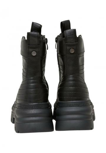 Ботинки на шнуровке