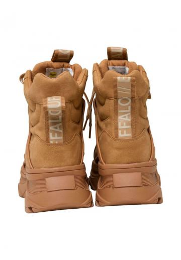 Ботинки на шнуровке