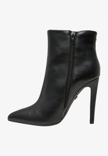 Полусапожки на высоком каблуке