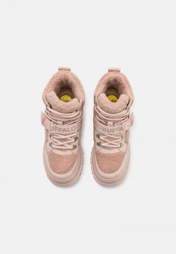 Зимние ботинки