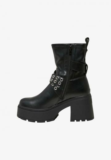 Ковбойские сапожки