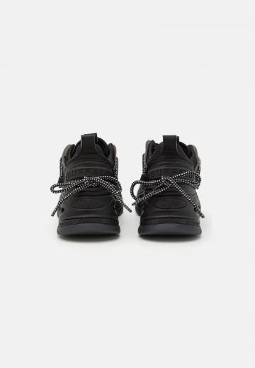 Гандбольные кроссовки