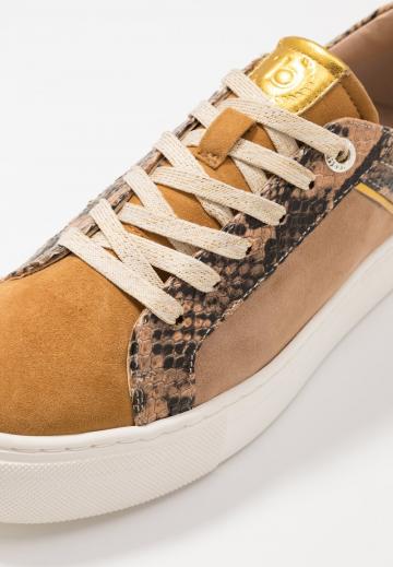 Гандбольные кроссовки