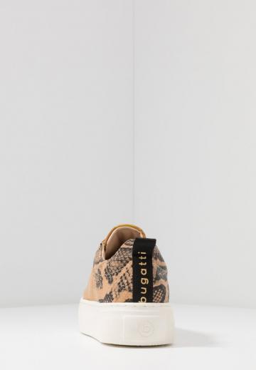 Гандбольные кроссовки