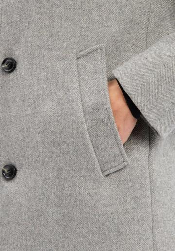 Короткое пальто