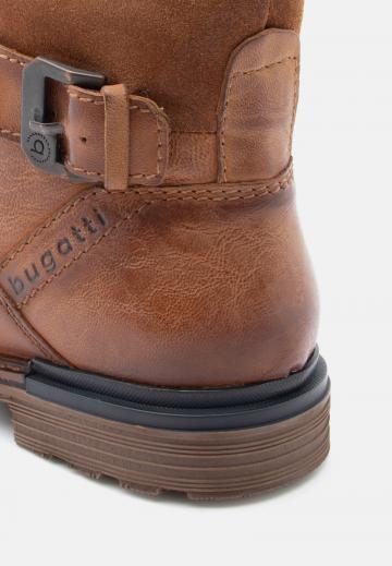 Ботинки на шнуровке