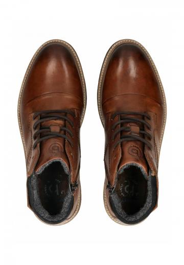 Ботинки на шнуровке