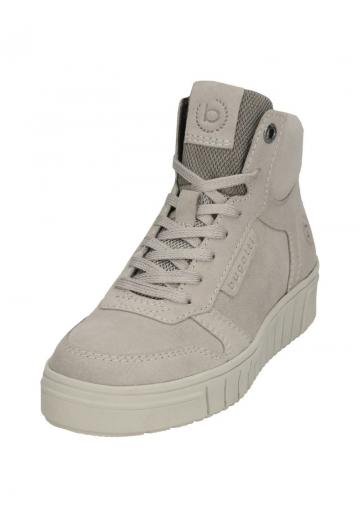 Ботинки на шнуровке