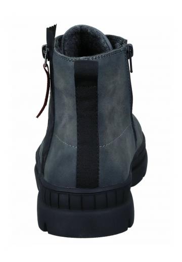 Зимние ботинки