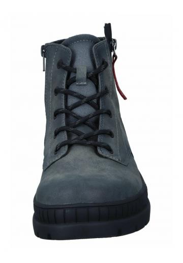 Зимние ботинки