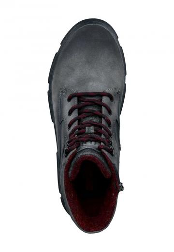 Ботинки на шнуровке