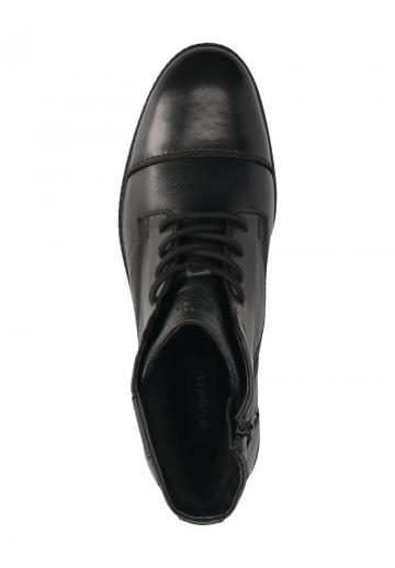 Ботинки на шнуровке