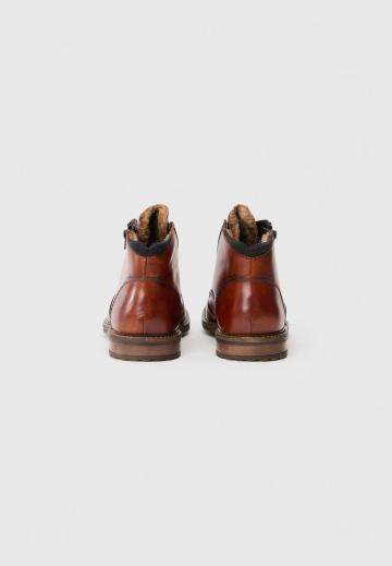 Зимние ботинки