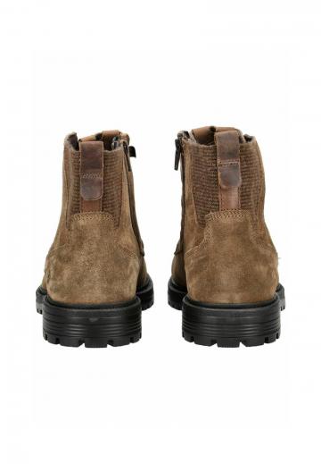 Ботинки на шнуровке