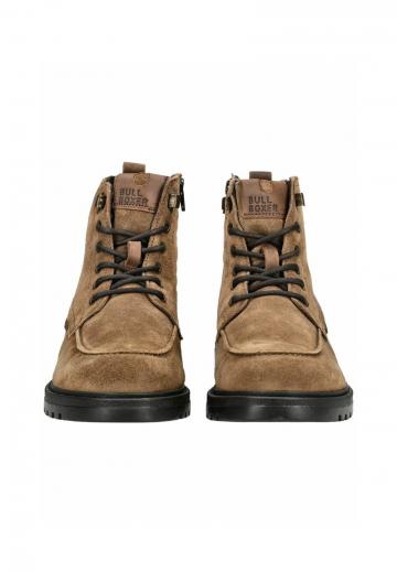 Ботинки на шнуровке