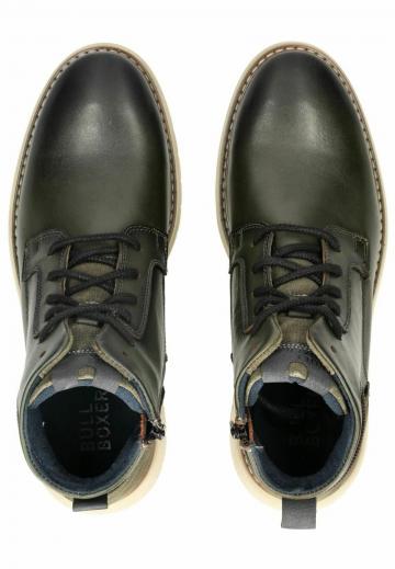 Ботинки на шнуровке