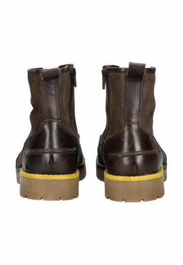 Ботинки на шнуровке