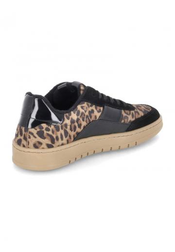 Гандбольные кроссовки