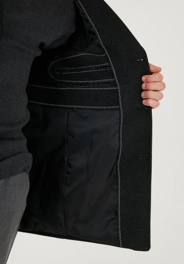 Короткое пальто