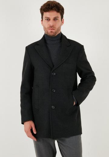 Короткое пальто