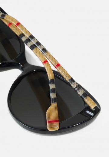 Солнечные очки