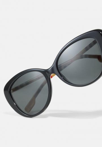 Солнечные очки