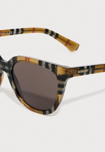 Солнечные очки