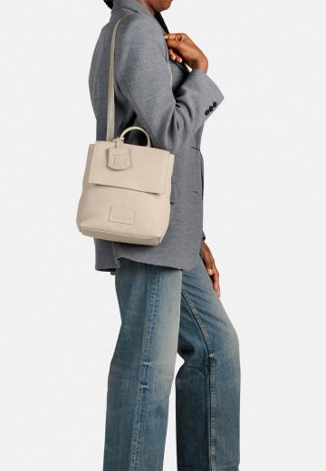 Кожаный рюкзак