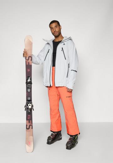 Сноубордическая куртка