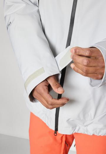 Сноубордическая куртка