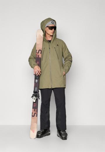 Сноубордическая куртка
