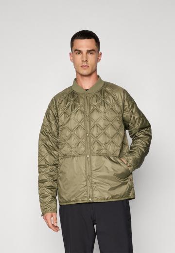 Сноубордическая куртка