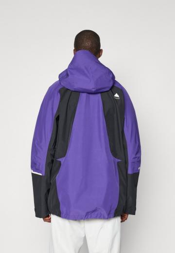 Сноубордическая куртка