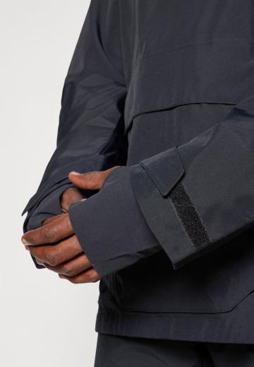 Сноубордическая куртка