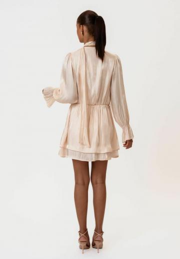 Короткое платье