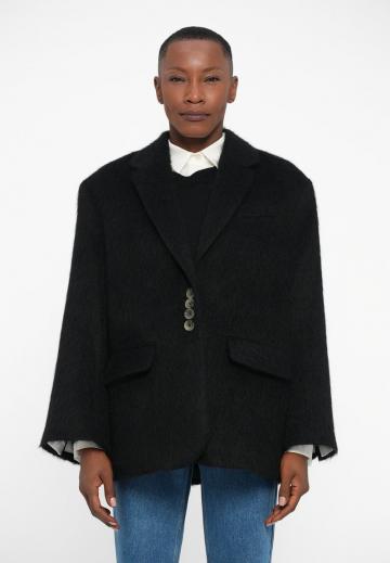 Короткое пальто