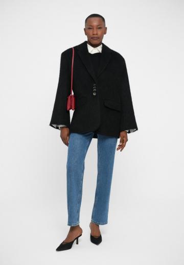 Короткое пальто