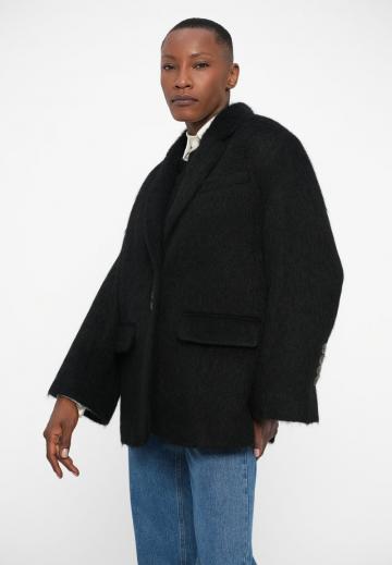 Короткое пальто