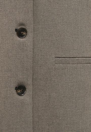 Длинный жилет