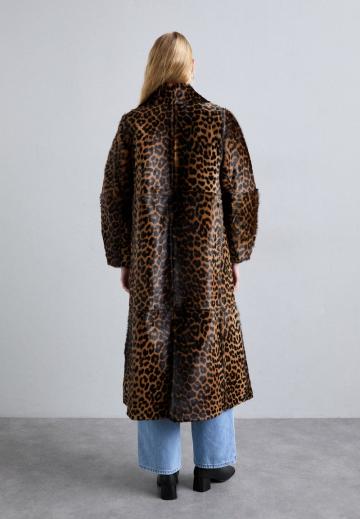 Кожаное пальто