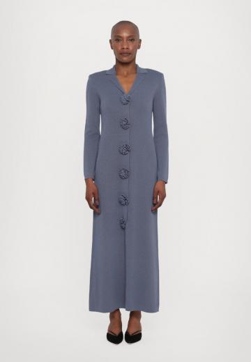 Вязаное платье