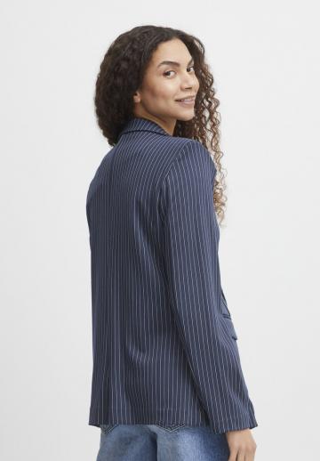 Короткое пальто