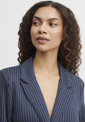 Короткое пальто