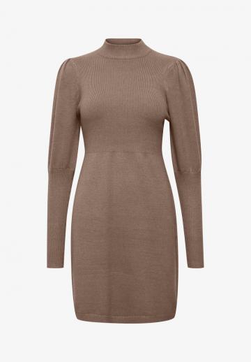 Вязаное платье