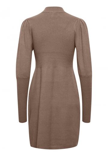 Вязаное платье