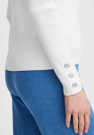 Пуловер в полоску