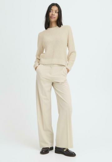 Пуловер в полоску